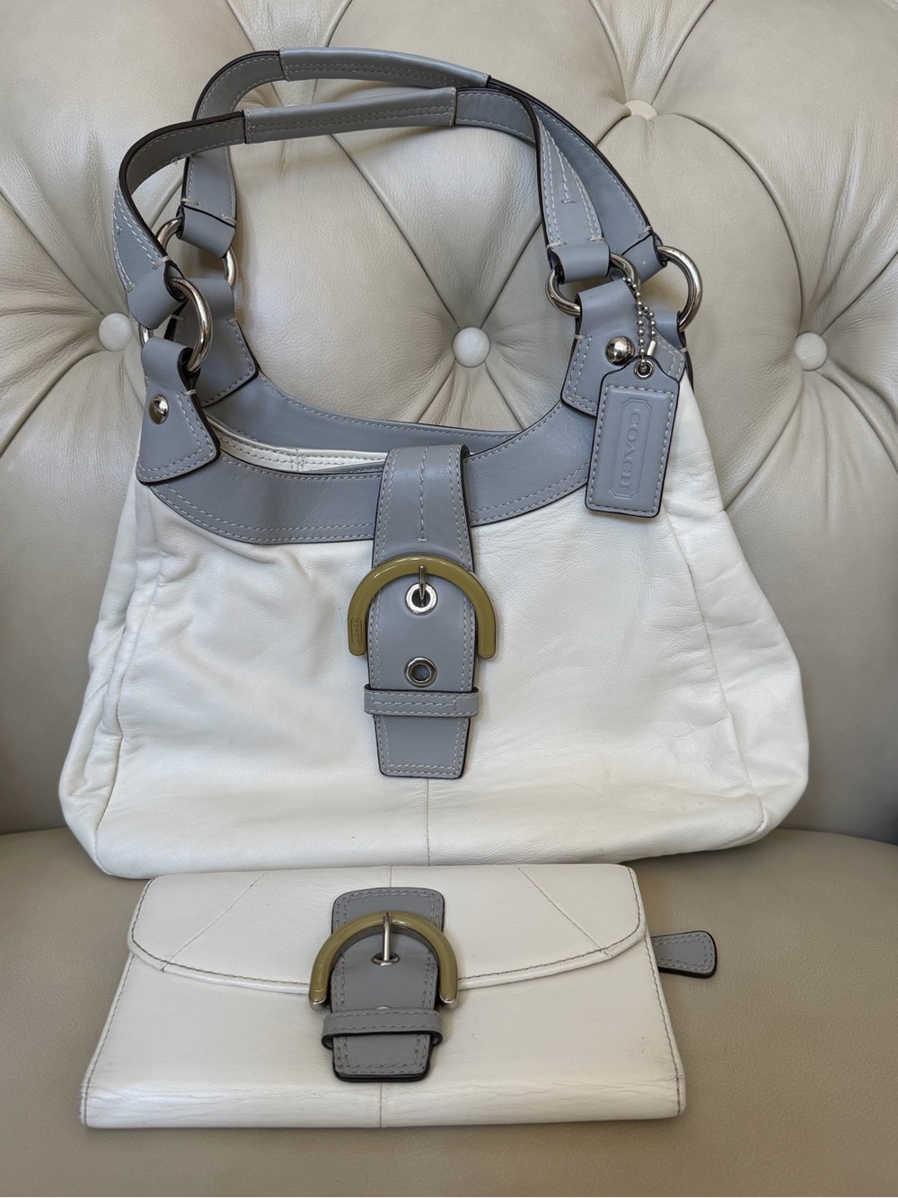 2012 Coach Lynn Soho White and Gray Leather Shoulder Bag with Matching Wallet